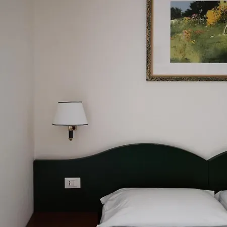 La Girandola 4*