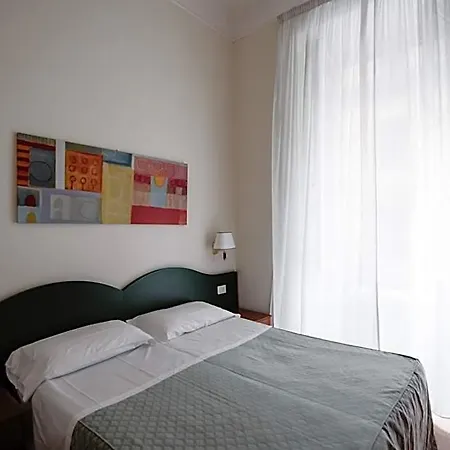 La Girandola Nocleg ze śniadaniem 4*